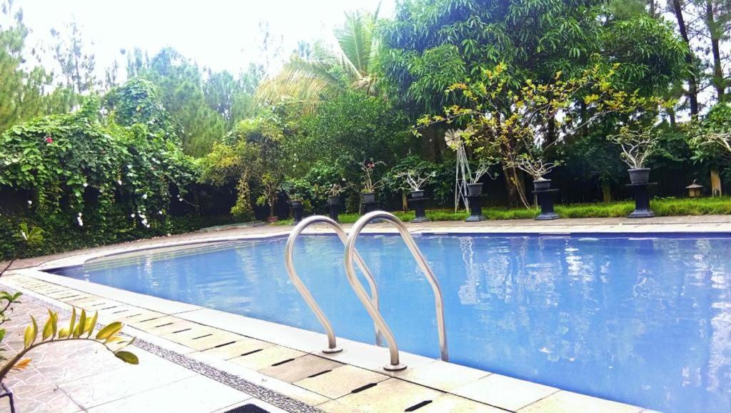 Villa Gathering Yuni Syahla Citaringgul ภายนอก รูปภาพ