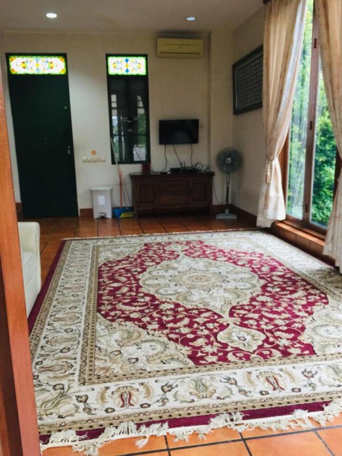 Villa Gathering Yuni Syahla Citaringgul ภายนอก รูปภาพ