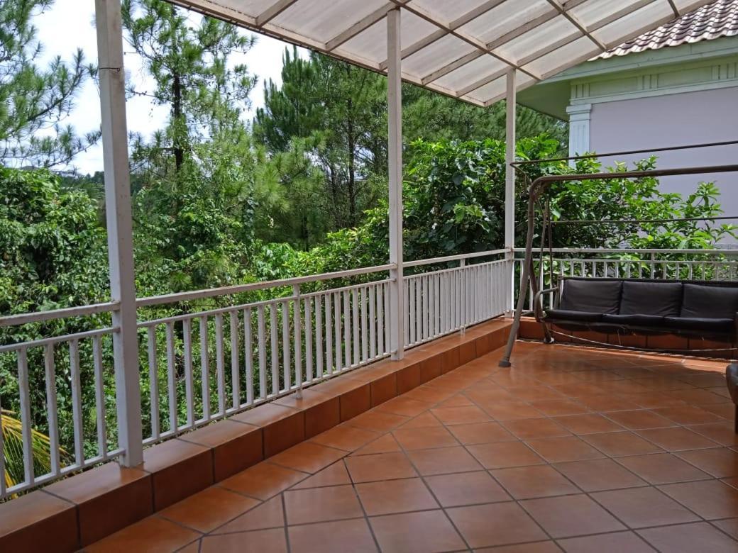 Villa Gathering Yuni Syahla Citaringgul ภายนอก รูปภาพ