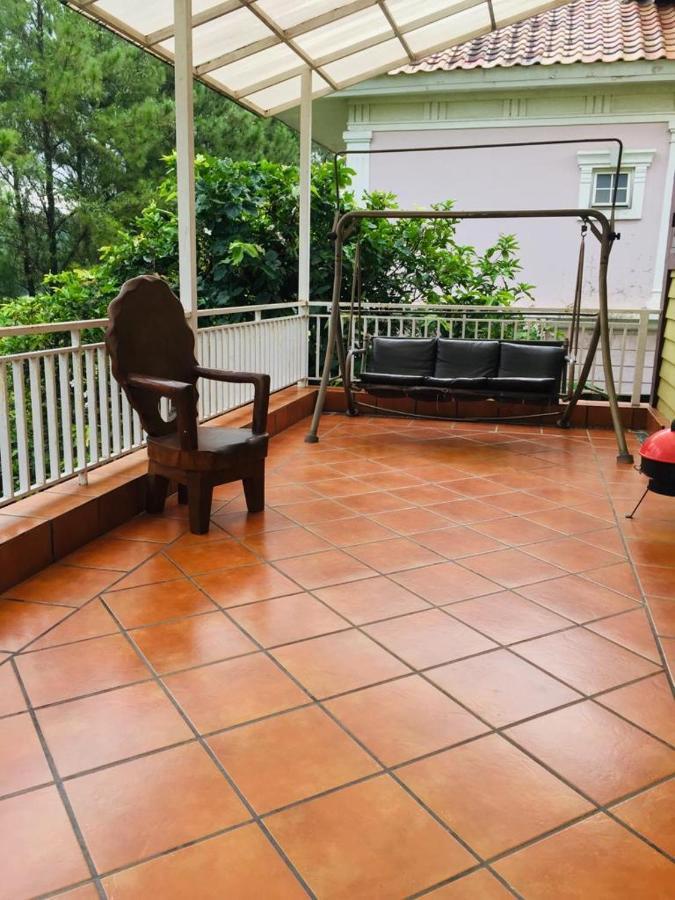 Villa Gathering Yuni Syahla Citaringgul ภายนอก รูปภาพ