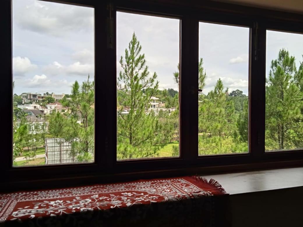 Villa Gathering Yuni Syahla Citaringgul ภายนอก รูปภาพ